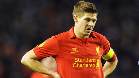 Decizie de ultim moment în cazul lui Steven Gerrard. Căpitanul lui Liverpool s-ar putea întoarce pe Anfield