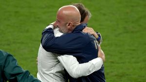 Dan Petrescu a aflat pe teren că Gianluca Vialli, fostul său coleg, a decedat: „Ținea dietă și bea o bere pe săptămână”. Gestul pe care nu-l va uita toată viața | EXCLUSIV