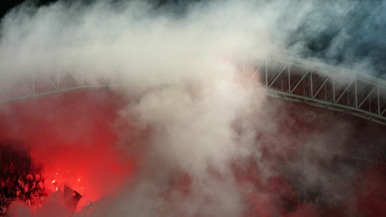 15.000 de fani interziși pe stadioane! Măsură fără precedent în istoria fotbalului