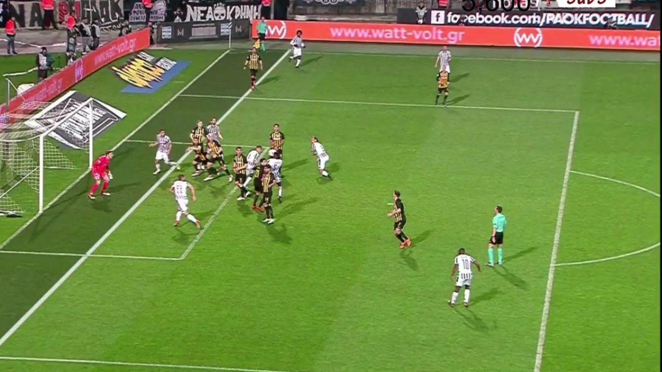 De aici a plecat totul! FOTO & VIDEO | Golul anulat lui Varela a declanșat haosul. Prima decizie, ce spun doi arbitri greci despre faza care a aruncat în aer derby-ul PAOK - AEK
