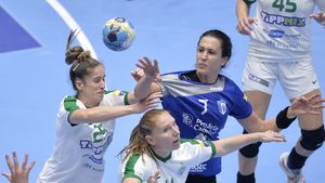 CSM București a preluat comanda în Grupa D a Ligii Campionilor, după ce „killer-ul" de săptămâna trecută a pierdut pe teren propriu cu Ferencvaros. Gyor arată excepțional în această perioadă