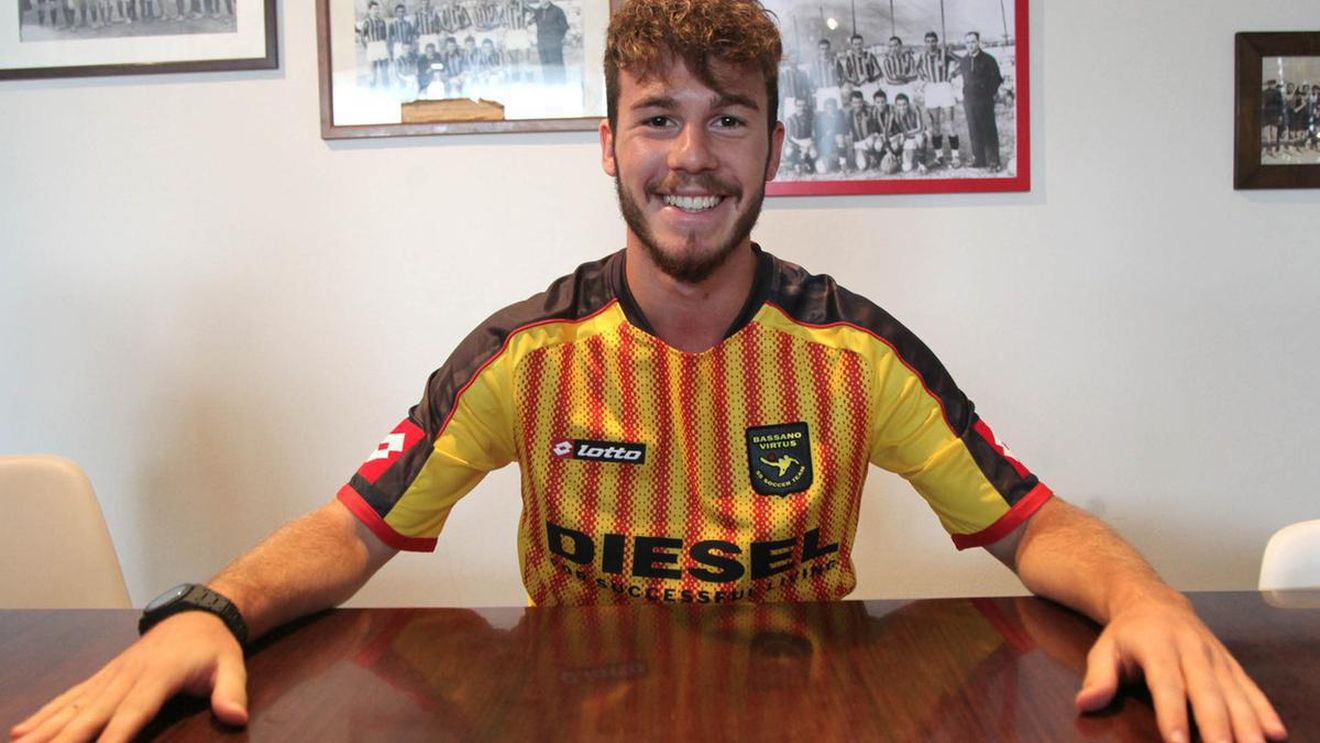 Craiova negociază cu un atacant italian. Omul chemat de Mangia în Bănie