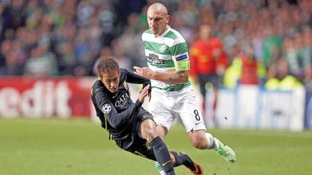 A simulat iar! Neymar a fost fluierat tot meciul de fanii lui Celtic