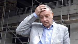 Sandu explică sec împrumutul de 400.000 â‚¬ pentru Gloria Bistrița!** "Gest pentru un prieten"