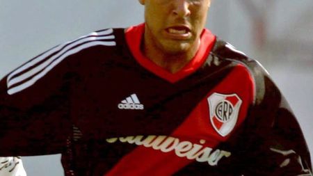 "Montenegro ne-a interesat, dar nu cred că pleacă de la Independiente..."