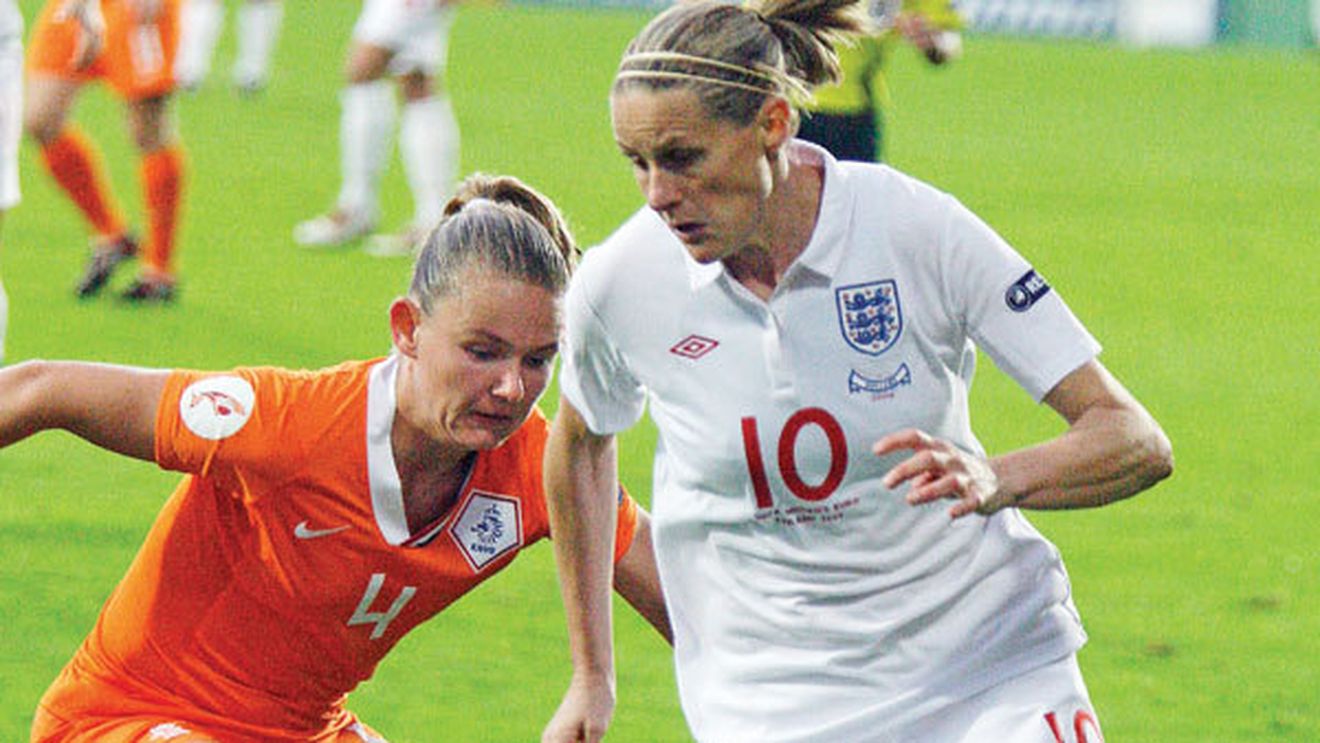 Kelly, atacantul bețiv! Vedeta naționalei Angliei a avut mari probleme cu alcoolul:** "Când mă accidentam, stăteam numai beată"