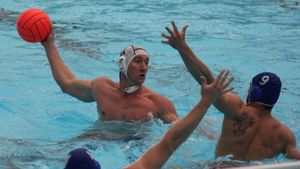 Orădenii rămân în frunte