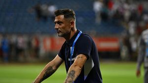 Dumitru Dragomir, declarații fabuloase despre „scenele” făcute de Mirel Rădoi pe banca Universității Craiova: „Îl copiază pe Mourinho”