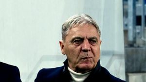 Prima reacție a lui Sorin Cârțu după despărțirea lui Laurențiu Reghecampf de Universitatea Craiova: „Sunt surprins, nu mă așteptam!” | EXCLUSIV
