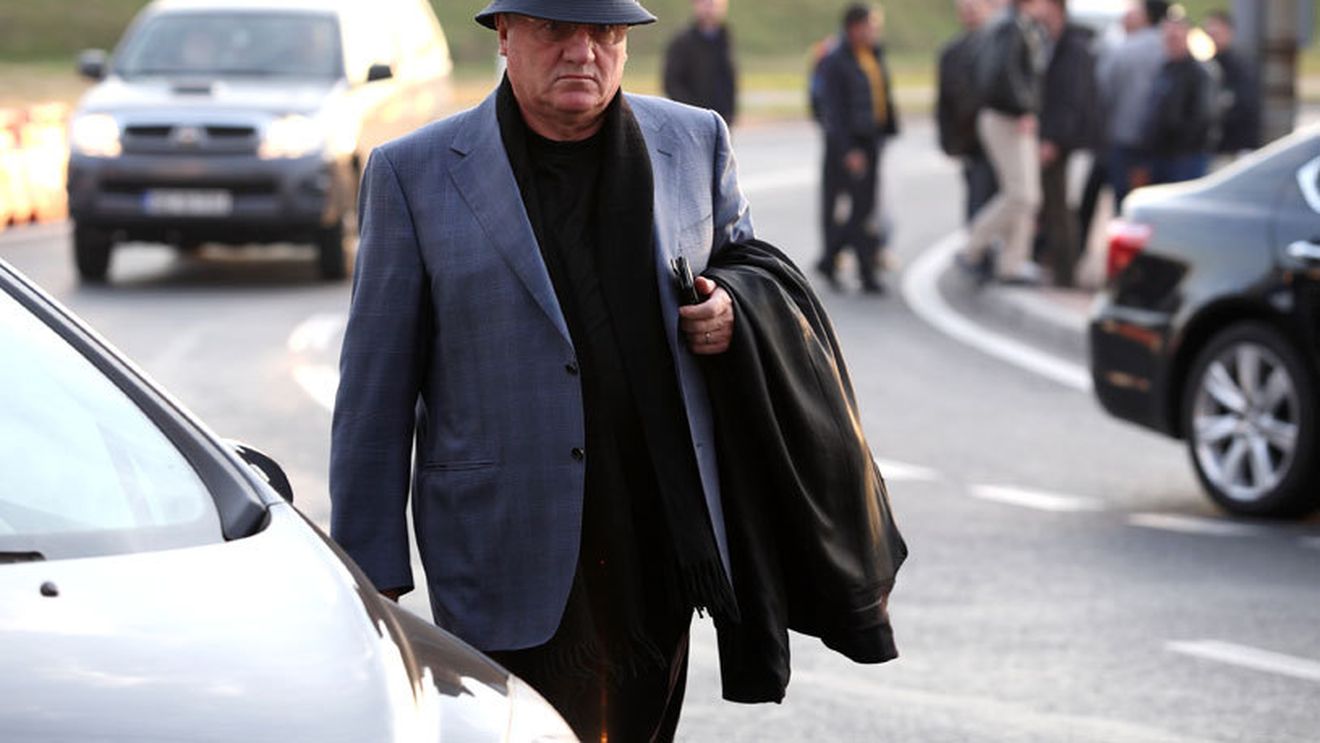 Dragomir se disculpă în "cazul Chiajna-Rapid" și se apără cu ROAF-ul: "Toți au greșit grav, LPF nu are vreo implicare"