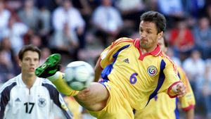 Gică Popescu, dezvăluire după aproape trei decenii: "Nu există club mai mare, semnează! Contractul era pe noptieră, între patul meu și al lui Emil Săndoi". Oferta "monstruoasă" primită după "cel mai bun meci al meu la națională"