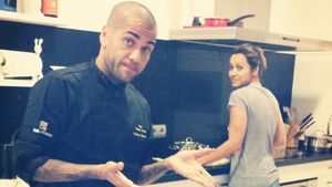 Se pregătește pentru "Master Chef"! Dani Alves și-a demonstrat talentele de bucătar VIDEO