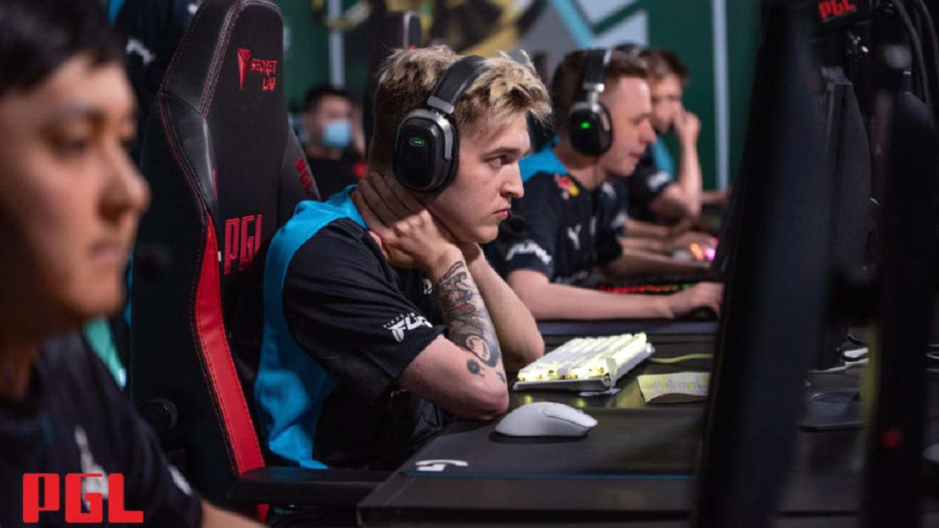 Conflict în echipa de CS:GO Cloud9: Hobbit acuză lipsa de experiență a fostului lider nafany pentru rezultatele slabe