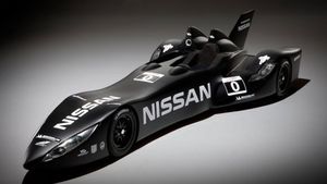 VIDEO Batman aleargă la Le Mans!** Nissan a prezentat bolidul care va revoluționa lumea sporturilor cu motor