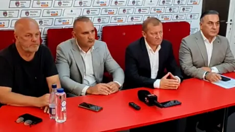 Primarul Reșiței i-a prezentat pe noii conducători ai ACSM Reșița și a dat asigurări de susținere financiară: ”Cu toții, reșițenii și cărășenii din Banatul de munte, ne dorim reconstrucția”
