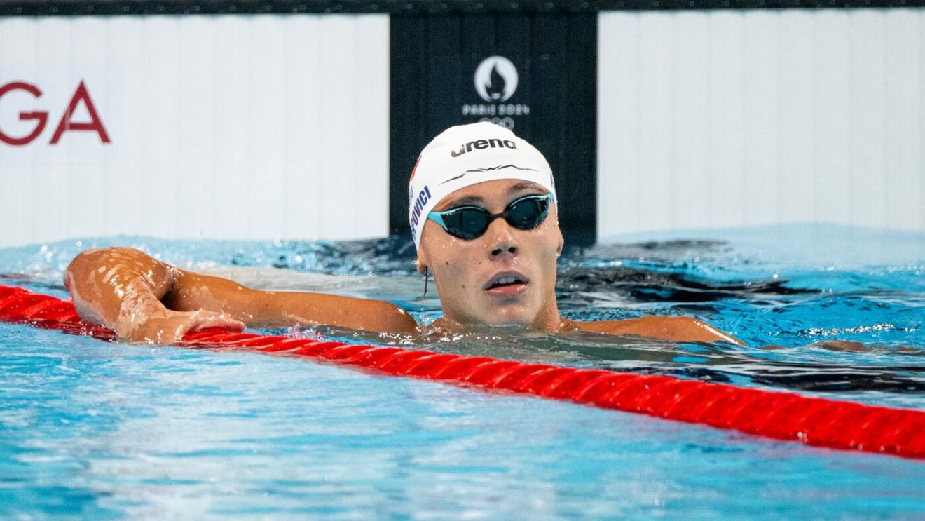 „Mai bine intru în apă şi mor!". David Popovici, lovit crunt de boală chiar înainte de cursa vieții lui