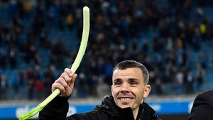 Dan Nistor a primit cadou un praz la primul meci în tricoul Craiovei. „This is... PRAZILIA”. Ce spune de conflictul dintre fanii olteni și Mirko Pigliacelli