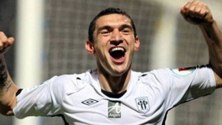 Steaua mai speră la Keșeru: "Nu am semnat nimic!" Luptă în trei pentru atacantul român