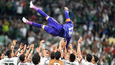 Portarul legendar care se află la al șaselea CM din carieră s-a retras din fotbal în mijlocul turneului final! „E noaptea lui!”