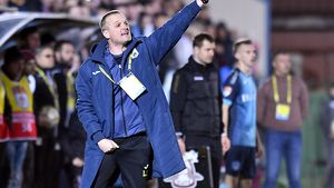 Lui Erik Lincar nu i-ar conveni anularea restului sezonului de Liga 2, chiar dacă echipa sa e pe podium. ”Îmi doresc să jucăm. Noi suntem motivaţi cu prime etapă de etapă” | EXCLUSIV