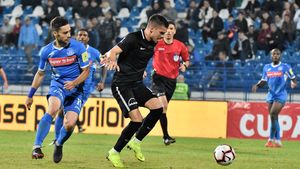 Poli Iași reacționează dur după ce arbitrul Bârsan a acuzat că a fost atacat cu cuțitul la finalul meciului cu Viitorul. "Nu permitem să fim denigrați și târâți în noroi! Am fost taxați pe teren, acum se încearcă denigrarea noastră"