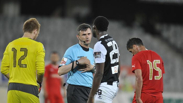 Cronica unui meci jucat degeaba. "U" Cluj a învins Ceahlăul în meciul trist al retrogradatelor, scor 2-0