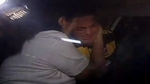 VIDEO EMOȚIONANT **Julio Cesar a plâns în hohote în brațele mamei sale, la revenirea în Brazilia