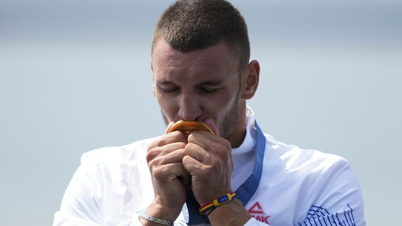 Campionul olimpic Andrei Cornea, gest de milioane pentru oamenii din Broșteni, loviți crunt de inundații