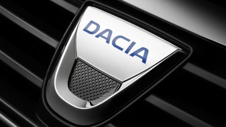 Prima imagine cu noua Dacia Sandero - FOTO