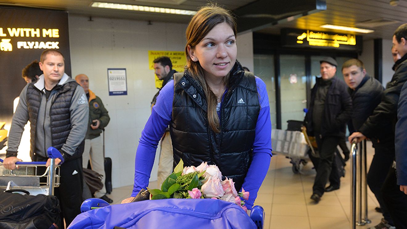 Simona Halep a revenit în țară după ce a fost eliminată de la Wimbledon. Ultimul punct din meciul cu Johanna Konta încă o mai bântuie. Ce a declarat