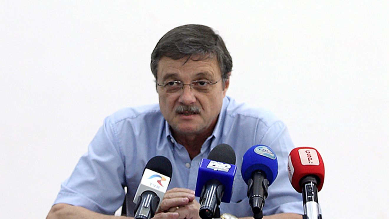CONFLICT | Șeful FR de Gimnastică îi dă peste nas lui Alin Petrache. Războiul scrisorilor continuă: "Vă rog să nu demisionați, că tot e la modă, în urma acestei gafe. Din păcate, nu mă puteți jigni pe mine fără să aruncați cu noroi în zeci de eroi sportivi"