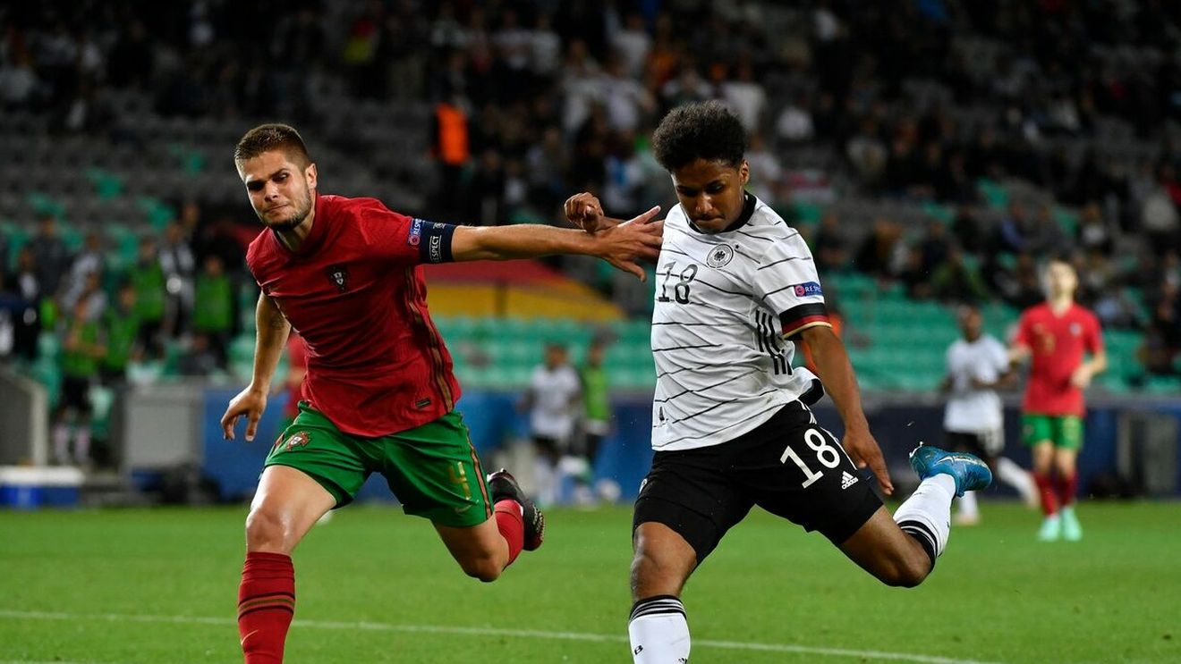 Gică Hagi face transferul anului pentru grupele Ligii Campionilor! Farul semnează cu un fotbalist de 24 de ani, care a fost căpitanul Portugaliei și care a avut oferte de la Liverpool și Arsenal!