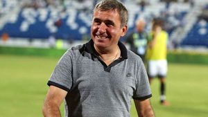 El e antrenorul revelație din Liga 1: „A luat mult de la Gică Hagi. Ăsta visează fotbal, respiră fotbal din toți porii” | VIDEO EXCLUSIV ProSport Live