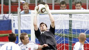 Porumboiu pune condiții** 'Kuciak și Costly să vină cu 2 milioane â‚¬ și pot pleca la orice echipă'