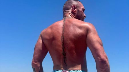 Milionarul controversat care a vrut să devină preşedintele țării şi-a făcut un test antidrog pe yacht