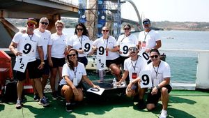 Avem primul român arbitru internațional de high diving! Antrenează un campion mondial și conduce un mare club din țara noastră: „Din scoarță în scoarță”. SPECIAL