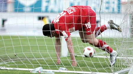 Dinamo a primit mai multe goluri decât Rapid și Steaua la un loc!** Echipe retrogradate din campionatele Europei se apără mai bine