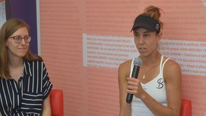 "Neînvinșii", capitolul Mihaela Buzărnescu. Fanii au ocazia să afle povestea din spatele succesului, într-o carte dedicată sportivilor români 