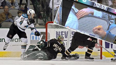 Gluma săptămânii!  Ce a apărut pe afișajul tabelei de marcaj la o partidă din NHL :) FOTO Momentul în care nimeni nu s-a mai uitat la meci: