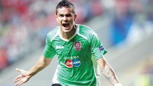 Bad Boy Bastos!** Brazilianul are o poveste de viață ca-n filme: a crescut printre infractori și traficanți de droguri, iar fotbalul l-a salvat de la o viață trăită în afara legii