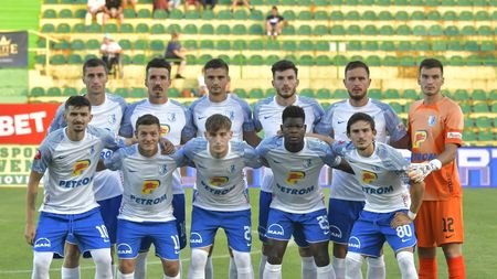 Fotbaliștii de la Farul Constanța învață cum să facă bani după ce se retrag! Lecția importantă la care au asistat Denis Alibec, Gabi Torje și Adrian Petre sub ochii lui Gică Hagi | VIDEO