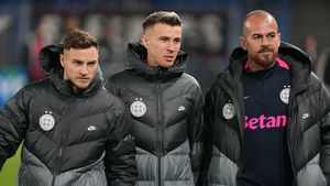 Gigi Becali i-a dat ordin lui Mihai Stoica legat de Tavi Popescu și Dennis Politic: „Dacă nu, la revedere!”