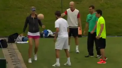VIDEO Maria Sharapova face spectacol cu mingea de fotbal