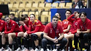 Dublă cu Croația pentru naționala feminină de handbal, cu un meci la Bistrița! Ce șanse au elevele lui Florentin Pera. SPECIAL