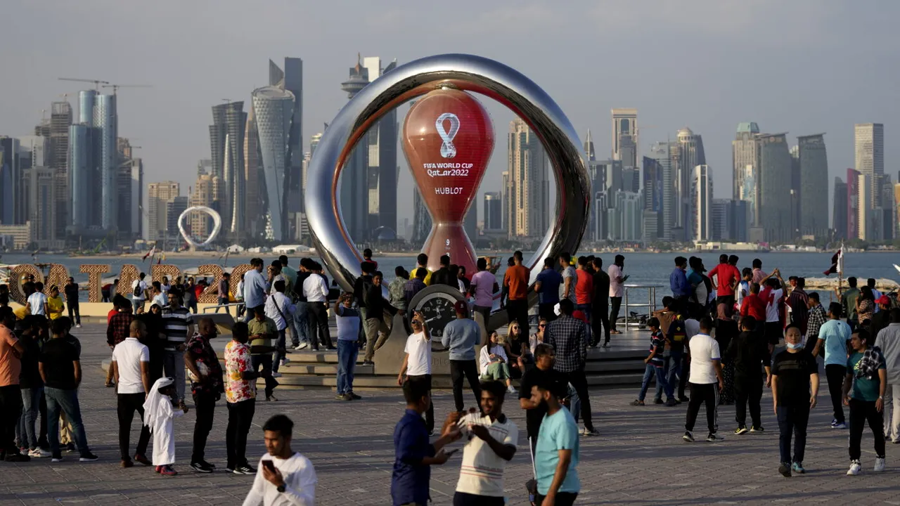 Escortele din Doha vor să dea lovitura la Campionatul Mondial din Qatar! Ce sume uriașe cer pentru a pretinde că sunt nevestele fanilor străini, care riscă până la 7 ani de închisoare dacă sunt prinși