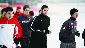 De la West Ham, la juniori!** Homei se antrenează cu puștii lui Dinamo