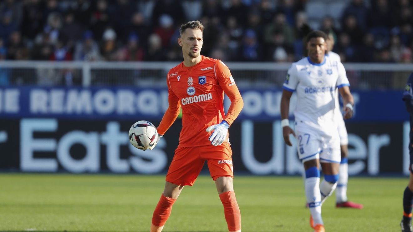 Ionuț Radu a fost desemnat omul meciului în Auxerre - Reims! Nota primită de portarul român în partida contra formației al căriei antrenor nu deține licența PRO