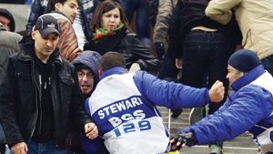 Fanii Stelei au ieșit "curați din duelul cu brutele în albastru" de la România - Belgia!** Motivul pentru care roș-albaștrii nu s-au ales cu capetele sparte
