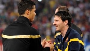 Ronaldo, fluierat la Madrid pentru că nu ar refuza Barca! Messi: "Nu aș merge la Real"