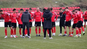 ”Călăreţii roşii” din Șelimbăr, pregătiţi pentru reluarea Ligii 2. Eugen Beza: ”Trebuie să abordăm jocul cu Tunariul 150 la sută din punct de vedere al implicării”